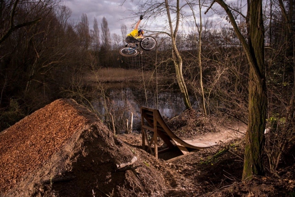 140408 Peter Henke Action Wings by Christoph Laue