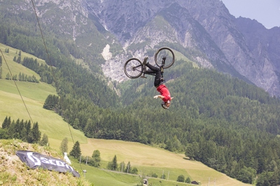 140614 26TRIX2014-RaySamson by TessBuckleyPhotography