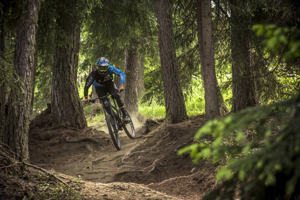 140710 web Bikepark Planai 18-06-2014 action Sam Blenkinsop Roland Haschka ymm 011