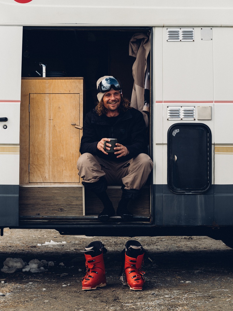 Hungry Gravity Bernhard Braun EMEF VAN LIFE 0339