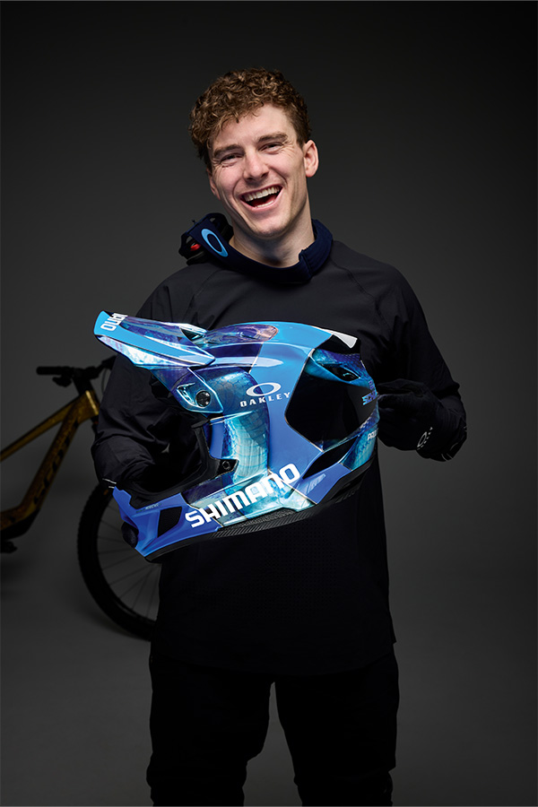 RIDERPROFILE | ELIAS SCHWÄRZLER