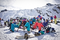 Für Zuschauer ist eine Public Area mit Live-Übertragung auf einer 10m² großen Videowall auf dem Langwiedboden eingerichtet. 