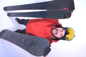 Limitierte Amplid Ski in Zusammenarbeit mit Movember