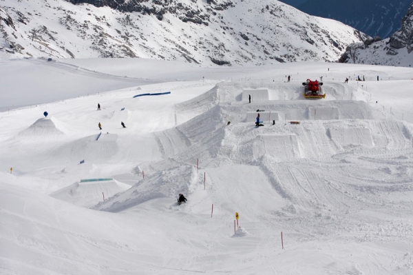Betterpark Hintertux steht zum Opening in voller Größe