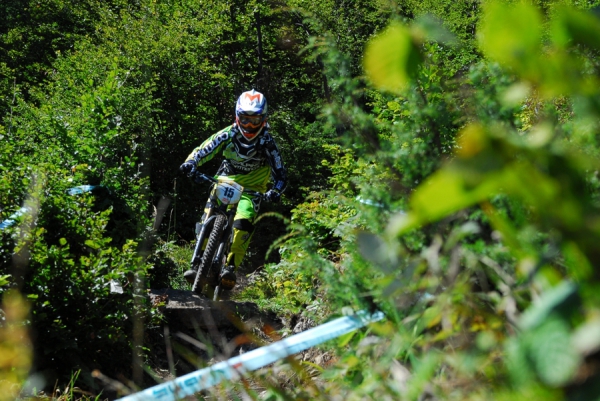 Manuel Gruber vom Team Alpine Commencal Austria