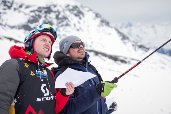 Zu viel Neuschnee und Schlechtwetter-Prognosen für das kommende Wochenende: In Zusammenarbeit mit den Verantwortlichen vor Ort entschied das OPEN FACES-Team rund um Sicherheitschef Markus Kogler (re) mit dem Auftakt der Freeridecontests zu warten.