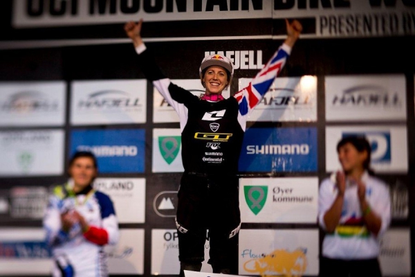 Rachel Atherton holt Gesamtweltcup